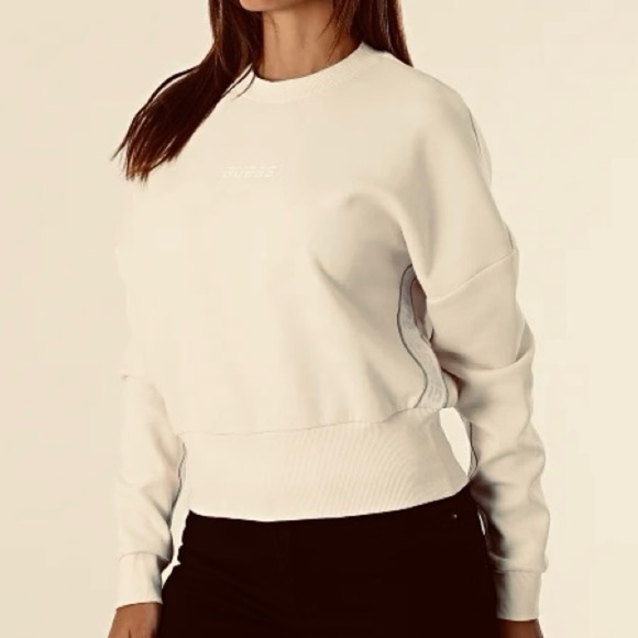 Guess sweater size small made with organic cotton Sweat Crewneck Crop - Picture 1 of 10